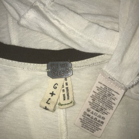 We the Free Heathered Colorblock V-Neck Tee Shirt - Picture 5 of 8